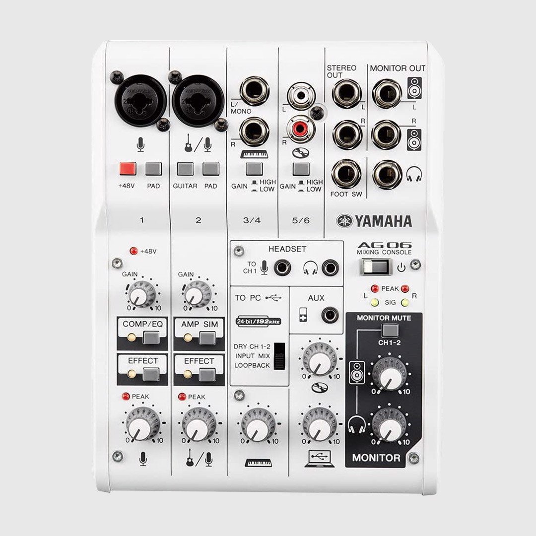 Bàn mixer Yamaha AG06 sở hữu thiết kế nhỏ gọn cùng chất lượng âm thanh tuyệt vời
