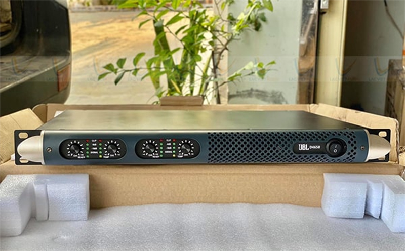 Cục đẩy class D 4 kênh JBL D4650